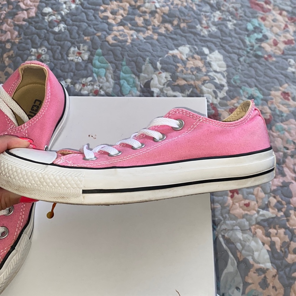 Converse - Picture 2 of 2
